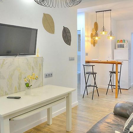 Family Apartment In Triana セビリア エクステリア 写真