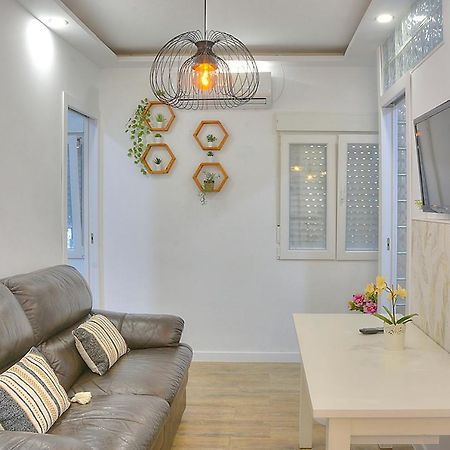 Family Apartment In Triana セビリア エクステリア 写真