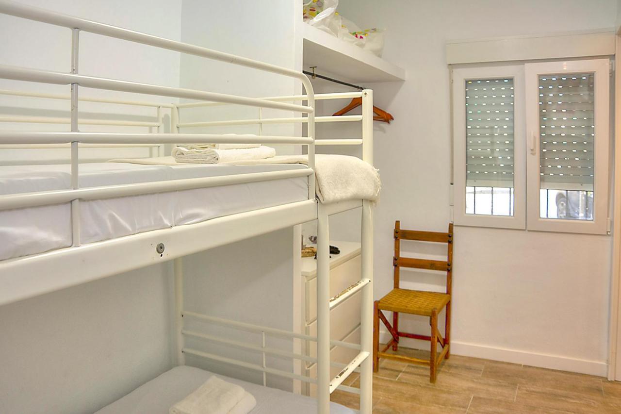 Family Apartment In Triana セビリア エクステリア 写真