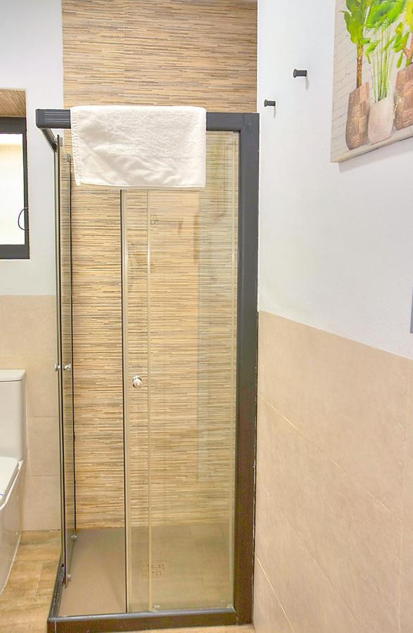 Family Apartment In Triana セビリア エクステリア 写真