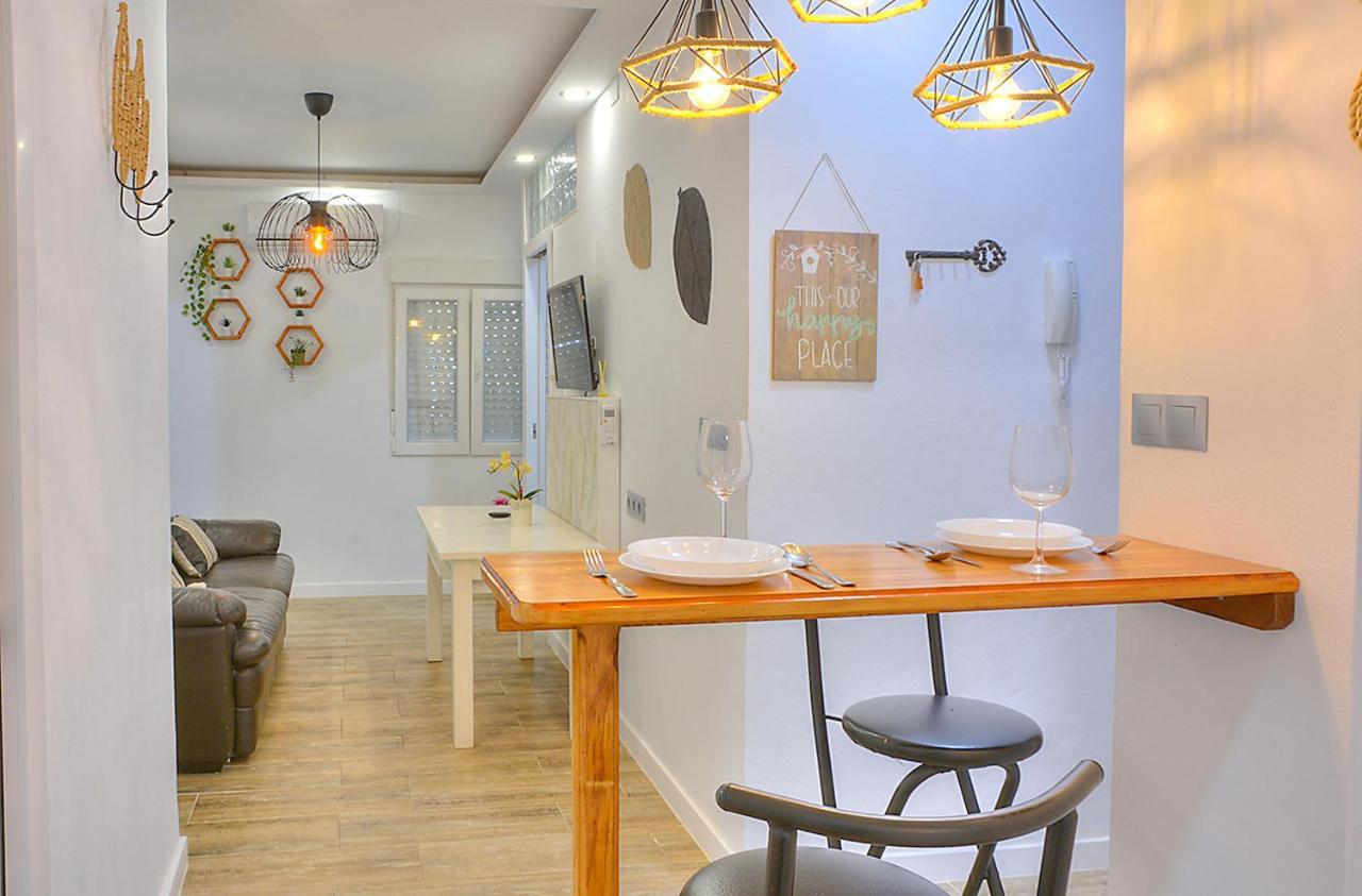 Family Apartment In Triana セビリア エクステリア 写真