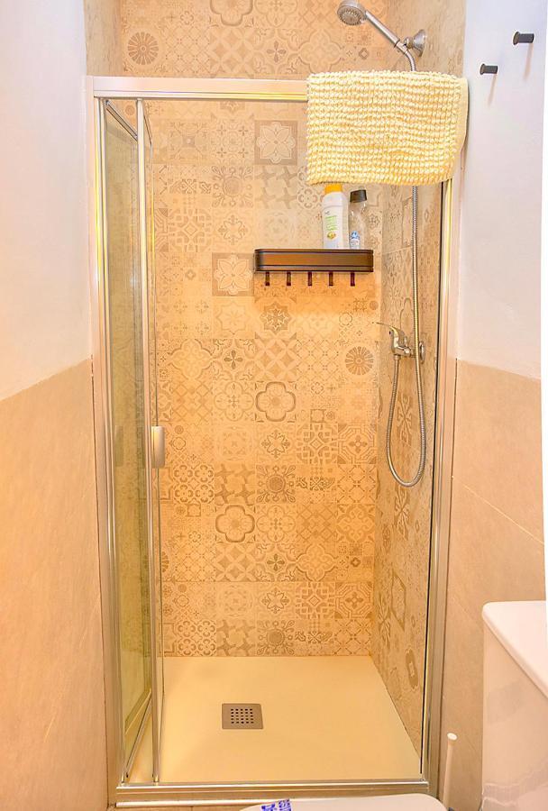 Family Apartment In Triana セビリア エクステリア 写真