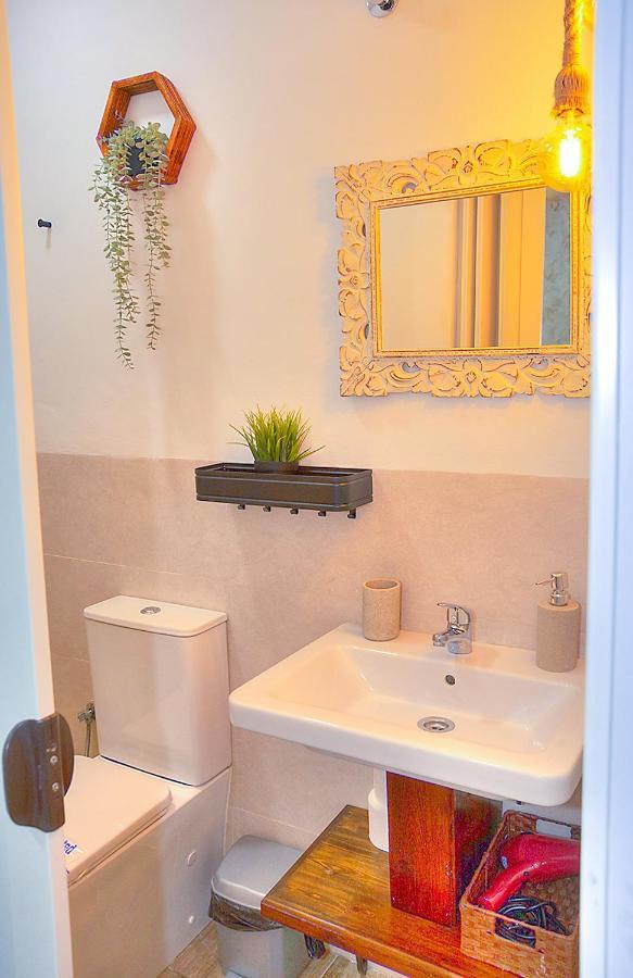 Family Apartment In Triana セビリア エクステリア 写真
